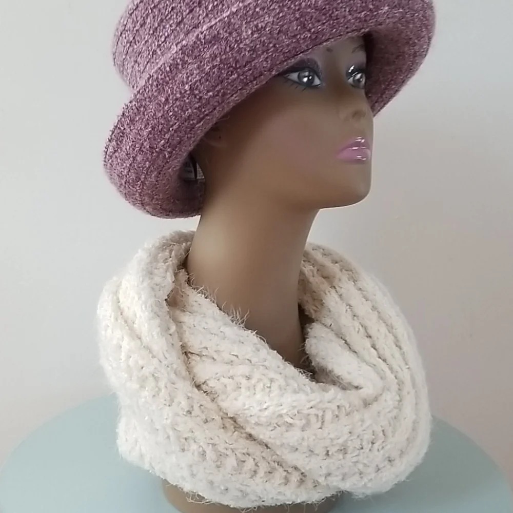 Charlotte Daniel Ecru Infinity Chunky Fuzzy Scarf
